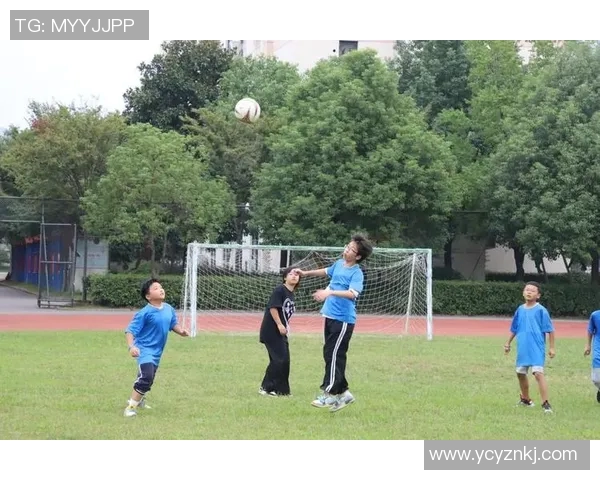 香港足球明星队榕江展现青春风采引领球迷热潮再创辉煌